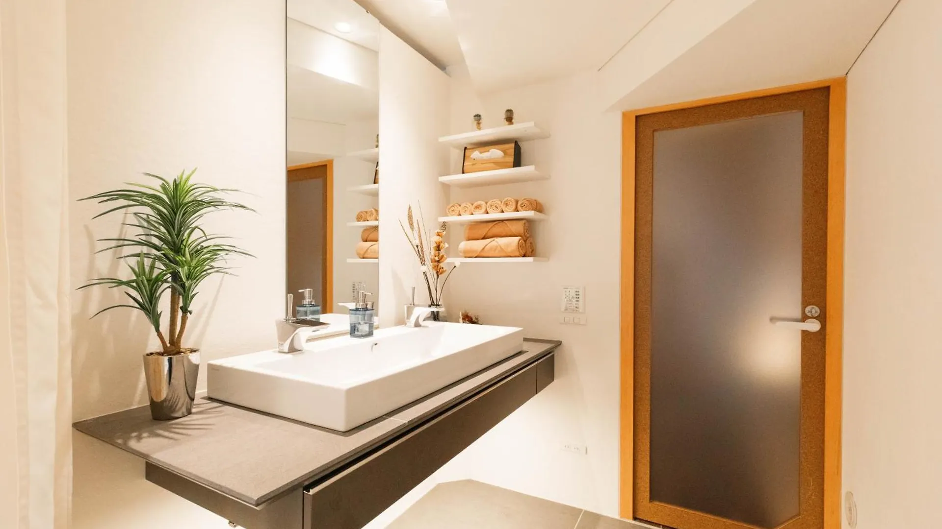 Architekton -The Villa Tennoji- Osaka Japan